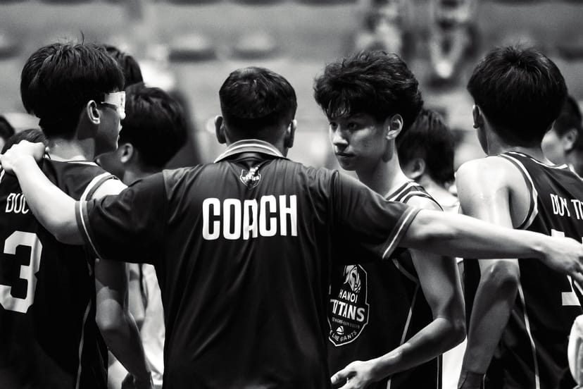 Họp chiến thuật cùng HLV